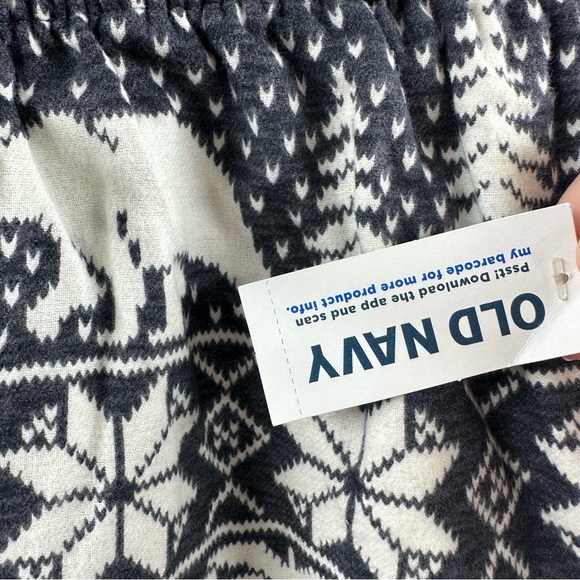 NWT Old Navy Polar Bear Christmas Pajama Pants - Picture 5 of 6